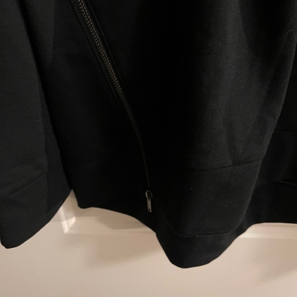 Banana Republic Women’s Black Sweatshirt with Side Zippers Size XL - Picture 5 of 8